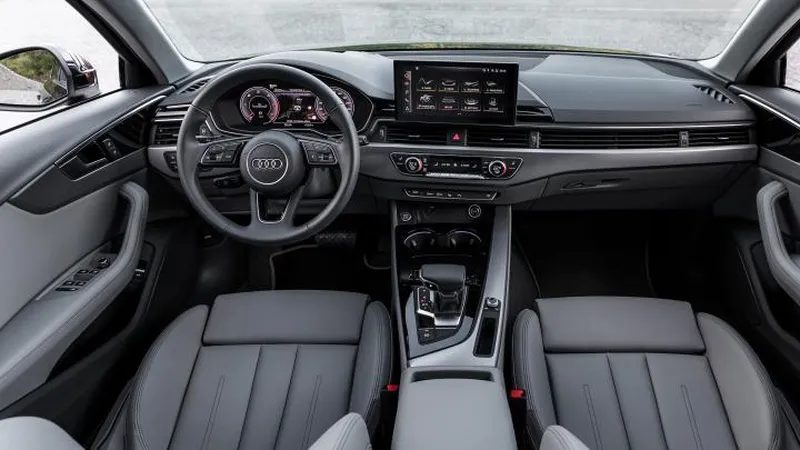 Audi A4 sedan benzin אאודי A4 סדאן בנזין