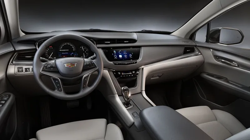 Cadillac XT5 suv benzin קאדילק XT5 פנאי-שטח בנזין