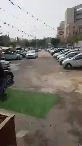 הרצל 75, נתניה, ישראל סוכנות אהרוני ליסינג
