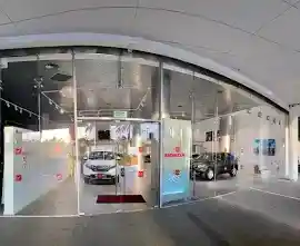 סוכנות הונדה רעננה אולם תצוגה HONDA Car Showroom